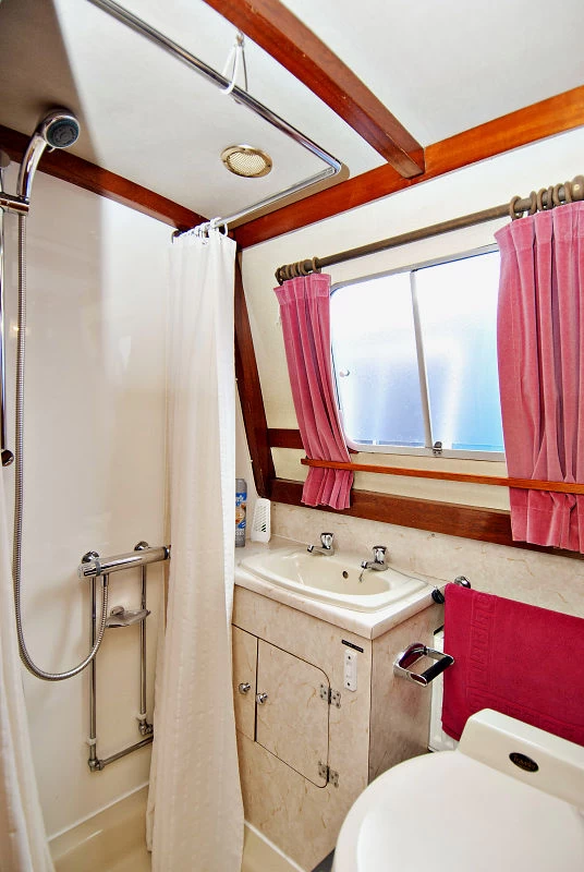 Diamond · Canal Boat Holidays UK Narrowboat Hire & UK Canal Holidays